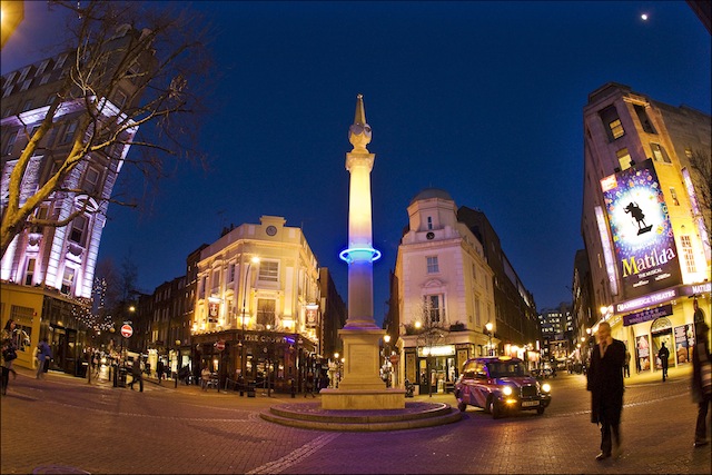 LED Lights Add Depth To London Monuments