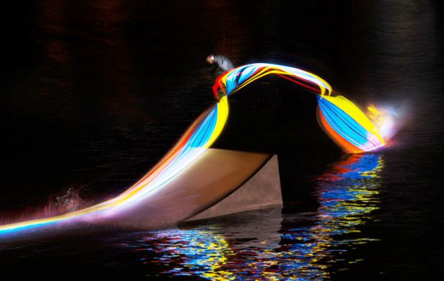 Wakeboarder - wakeboarding with LED lights