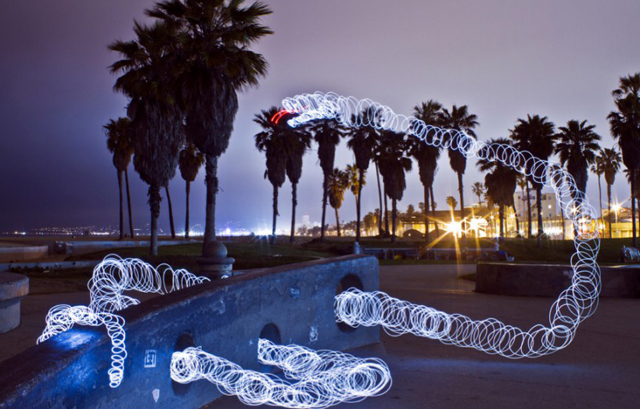 Snake - LED Light Painting By Darren Pearson